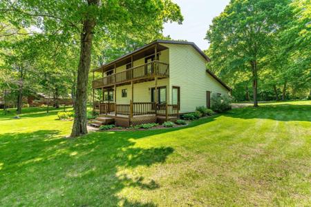 45715 Chippewa Trail