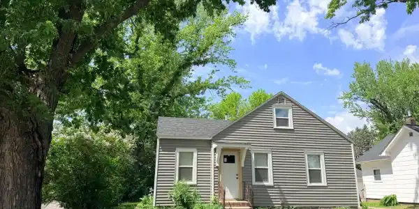 101 Wood Street N