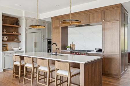 2416 Commerce Boulevard