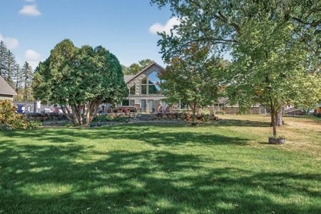 9805 Sharon Place NW