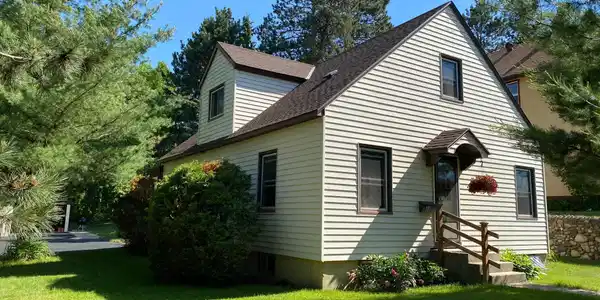 33 SW 6th Street