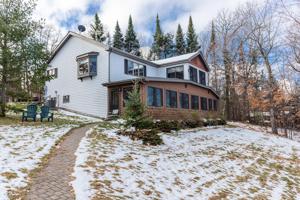 7524 Blue Water Beach Road NW