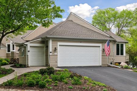 2994 Pelican Point Circle