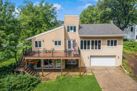 4137 Eau Claire Trail NE