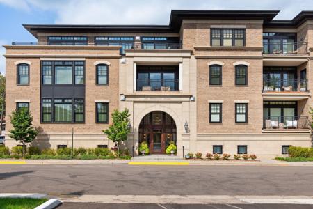 240 Minnetonka Avenue S