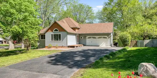 3200 Spruce Trail SW