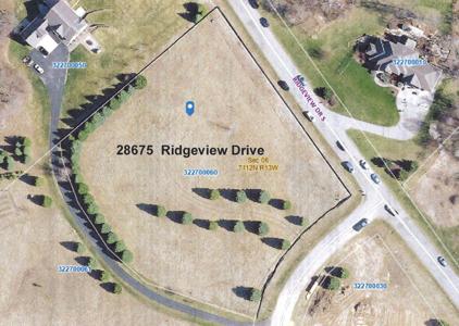 28675 Ridgeview Drive S
