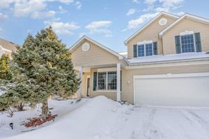 1023 Delano