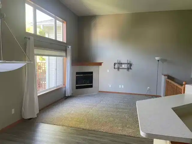 Image 1 Image 1