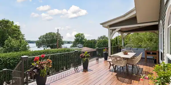 5140 Greenwood Circle