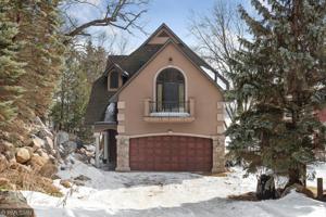 3171 Fairlawn Lane
