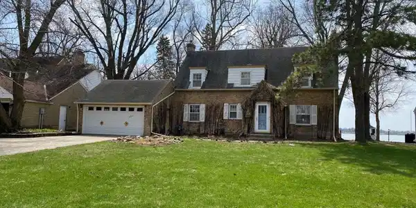 304 Lake Avenue