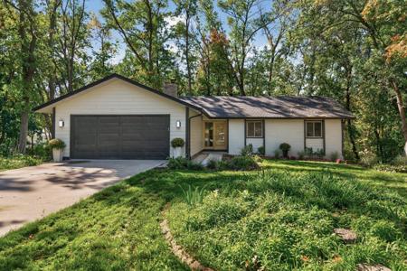 3225 Wellington Lane N