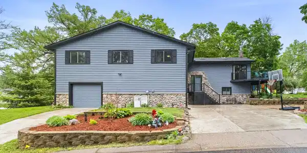 1680 Bluebird Lane