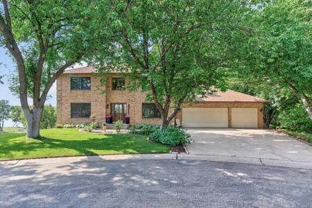 8945 Dallas Lane N