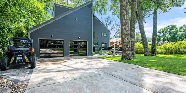 60 Southwood Drive