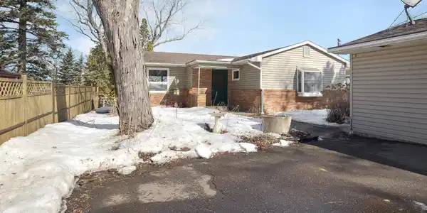2229 Shore