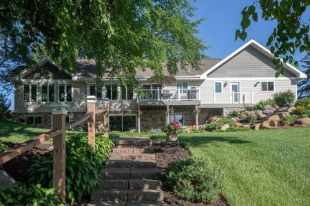 2706 Kraft NW
