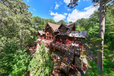 4101 Shad Rap Trail NE