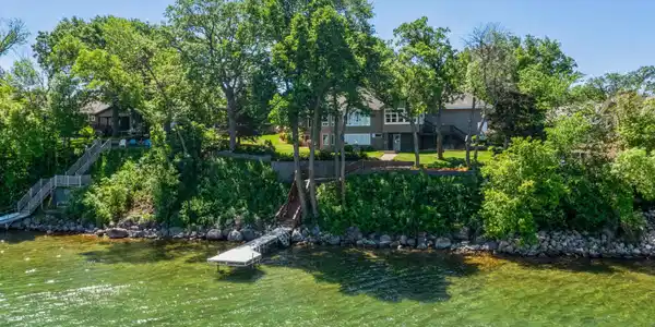 303 Lake S