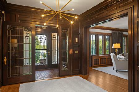 2740 W Lake Of The Isles Parkway