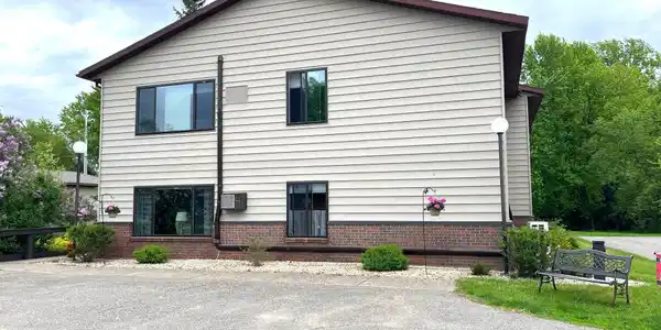 32 Minnesota Avenue S