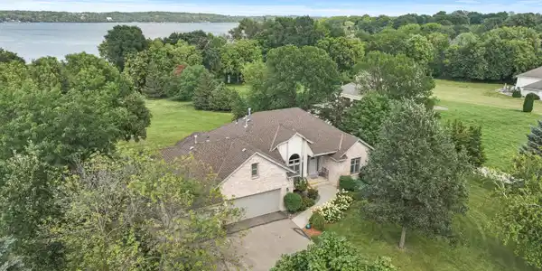 1826 Spring Lake Circle