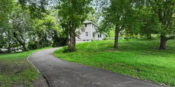 Image 4 Image 4