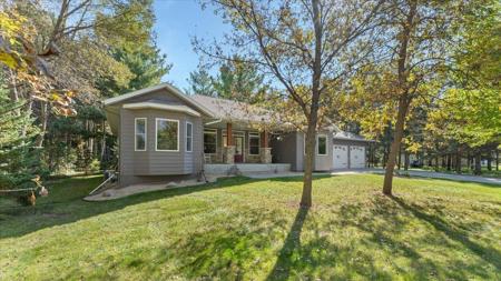 3411 Pawnee Drive SE