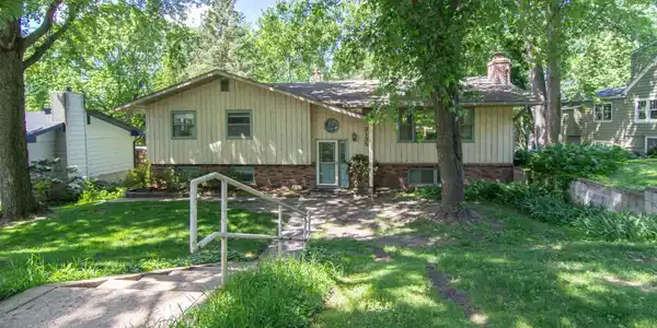 3135 Woodbridge Street