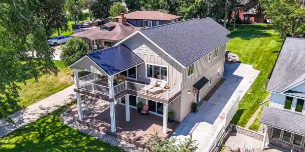 1084 W Lake Drive