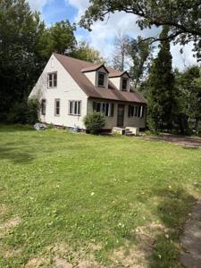 1025 Mahtomedi Avenue