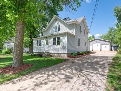306 Benton Street W
