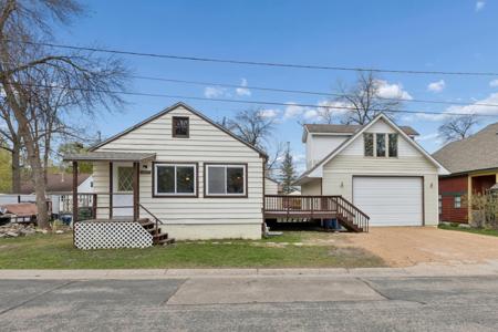1669 Bluebird Lane