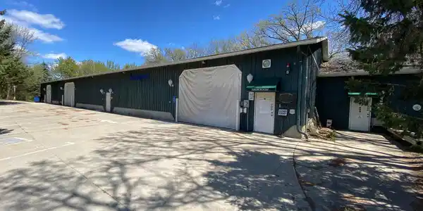 8879 Long Lake