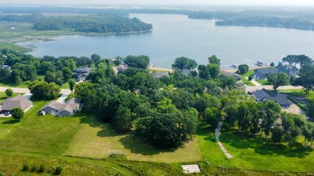 1476 Long Lake Drive