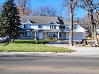 1082 W Lake Drive