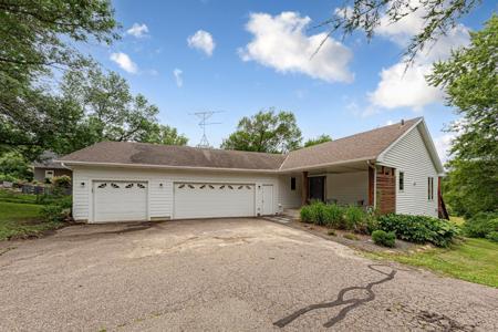 5077 Dudley Lake Path