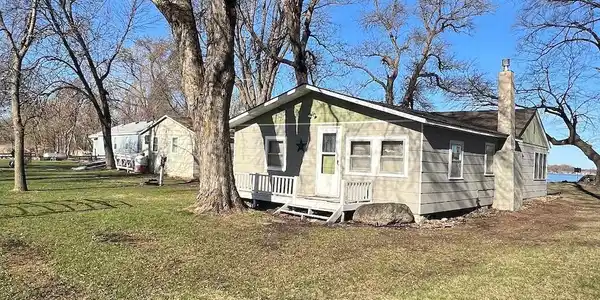 6870 159th Street NE