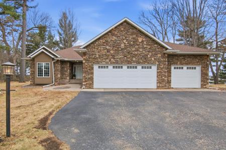 2907 Plum Tree Circle N