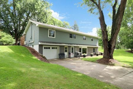 15806 Old Lake Road