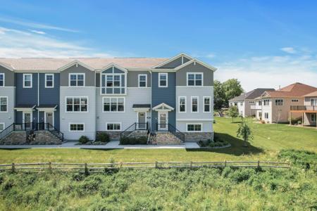 844 Roselyn Drive