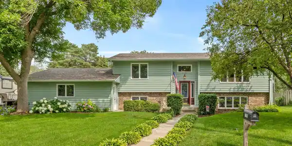 1700 Canary Lane