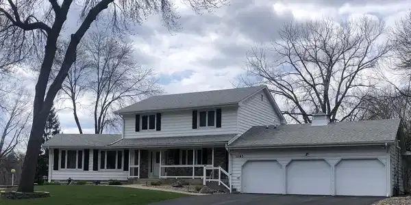 1085 Heritage