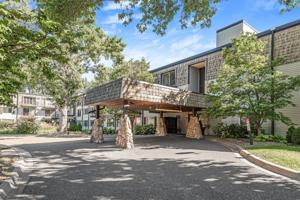 181 Little Canada E