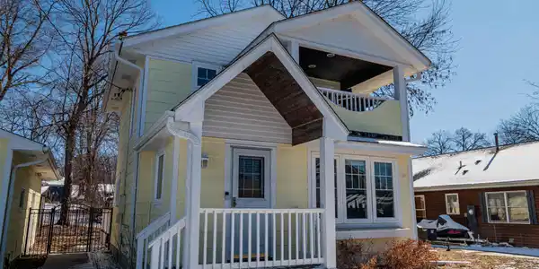 1586 Bluebird Lane