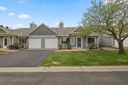 9949 Tamarack Cove