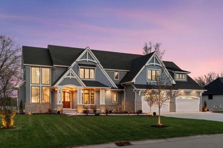 3734 Woodland Cove Parkway