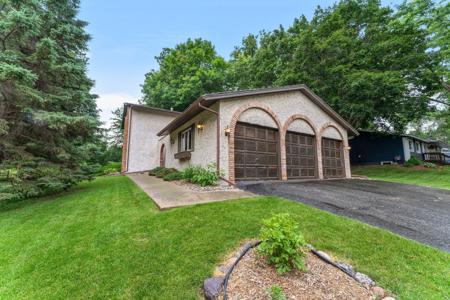 3820 Linden Circle