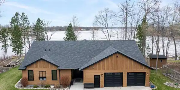 51425 Long Point Place